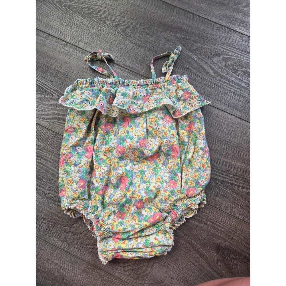 Baby gap rompee 6-12 mos